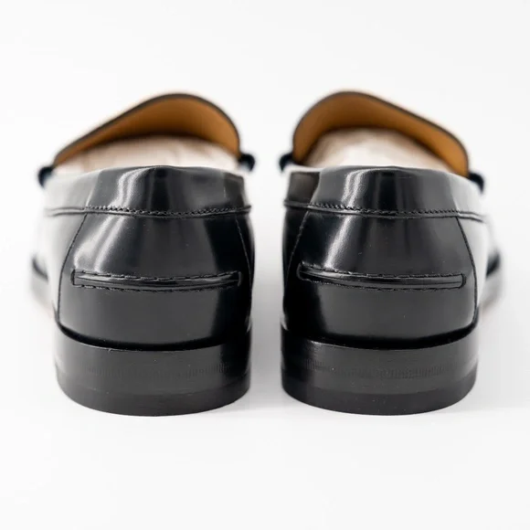 size 8.5G - Gucci Black Leather Loafers GG Interlocking